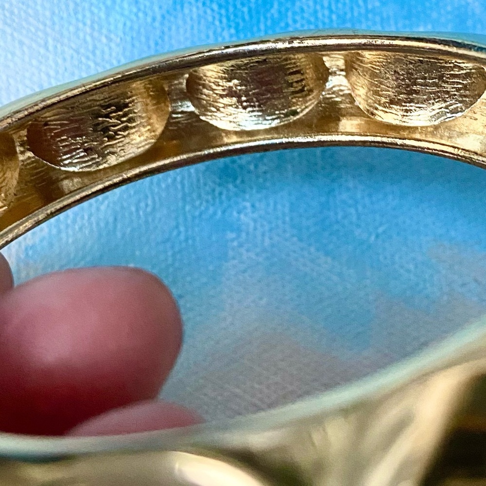 Chunky Gold Tone Bamboo Hinged Metal Bangle Bracelet - Picture 5 of 7